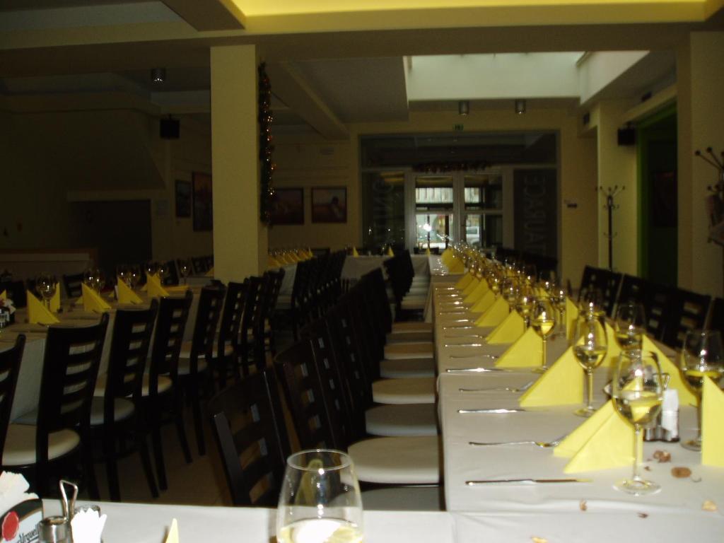Restauracja lub miejsce do jedzenia w obiekcie Hotel Kaskada