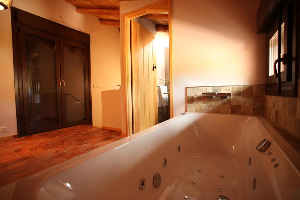 Jacuzzi Casa Rural El Zaguán Teruel Jacuzzi Casa Rural El Zaguán Teruel