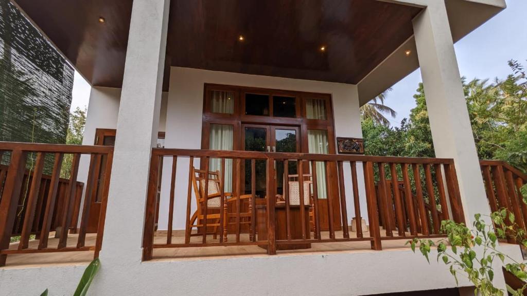 Lagoon gate Tangalle Resort - 7