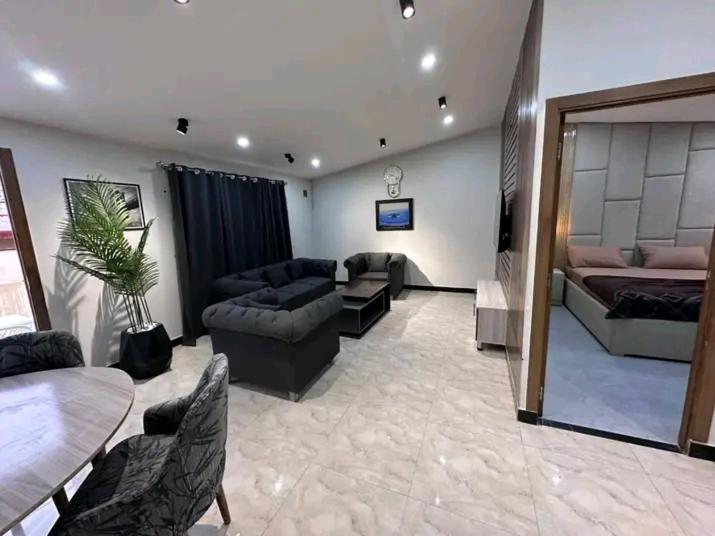 TV a/nebo společenská místnost v ubytování 2 Bedroom Luxury Flat