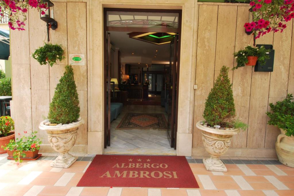 Exteriér nebo vchod ubytování Hotel Ambrosi