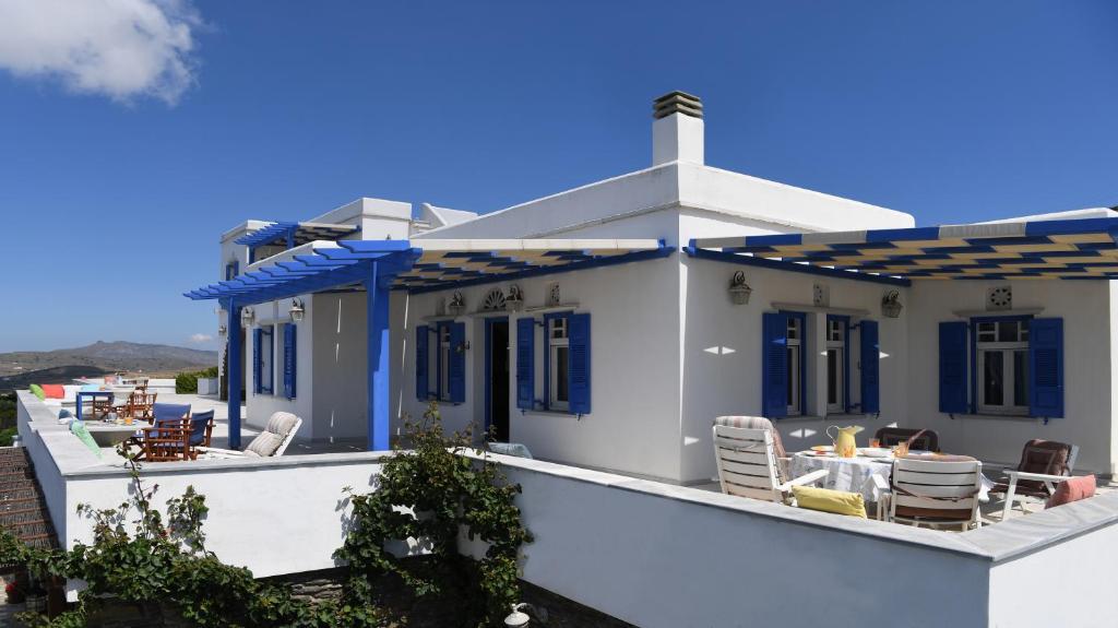 Balkón nebo terasa v ubytování Tinos Sky View Villa