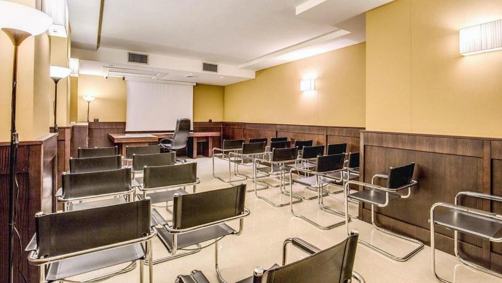 The Strand Hotel - Resim 8