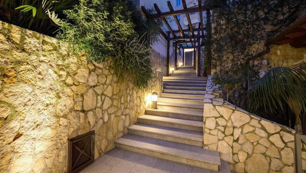 The Strand Hotel - Resim 1