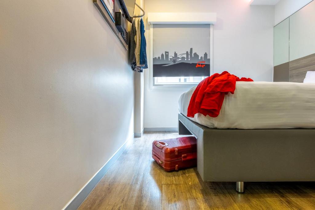 Easy Planet Bangkok Surawong - Resim 23