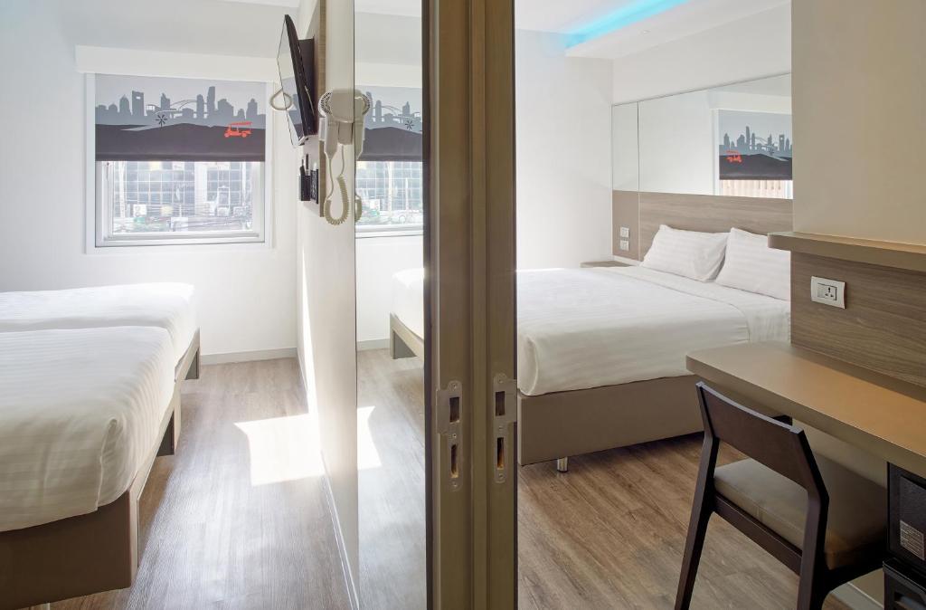 Easy Planet Bangkok Surawong - Resim 2