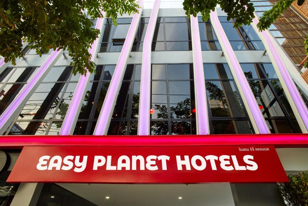 Easy Planet Bangkok Surawong - Resim 9