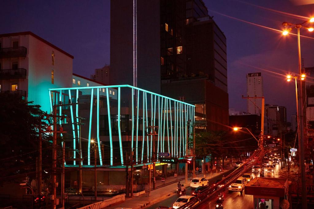 Easy Planet Bangkok Surawong - Resim 10