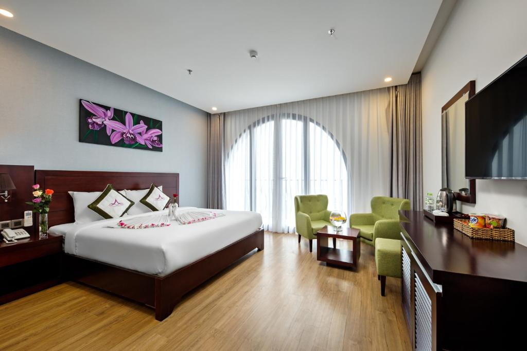 Connecting Room with Balcony and Sea View