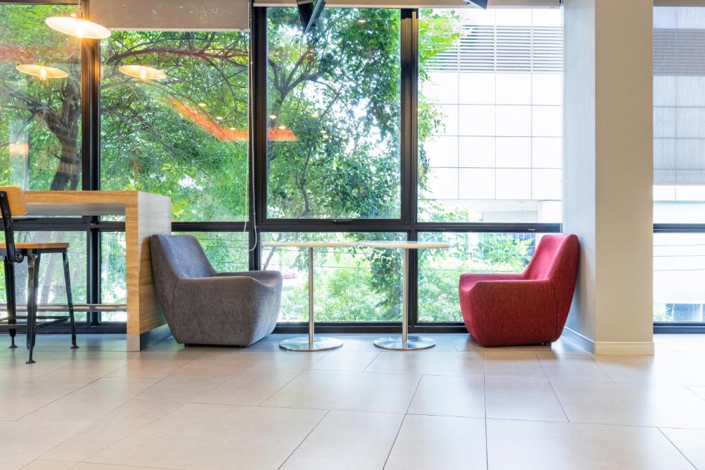 Easy Planet Bangkok Surawong - Resim 15