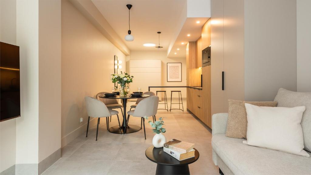 Χώρος καθιστικού στο Flatbook Apartamenty - Krynica Morska Enklawa z basenem przy Zalewie Wiślanym