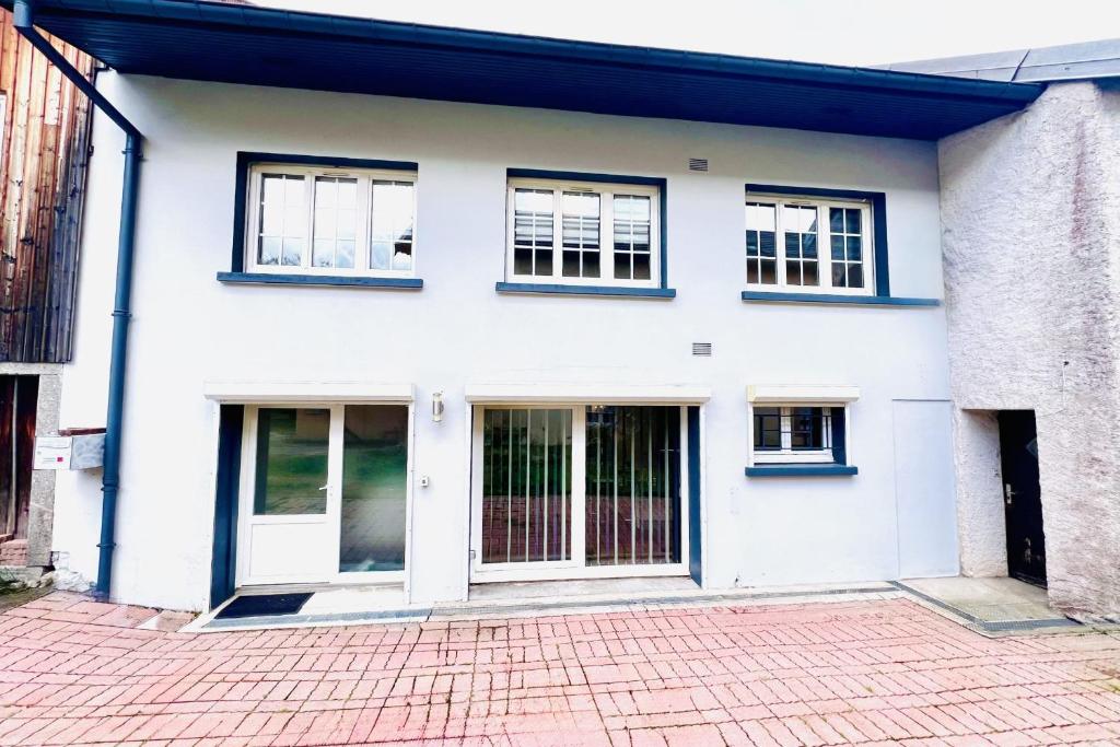 Tòa nhà nơi nhà nghỉ dưỡng tọa lạc