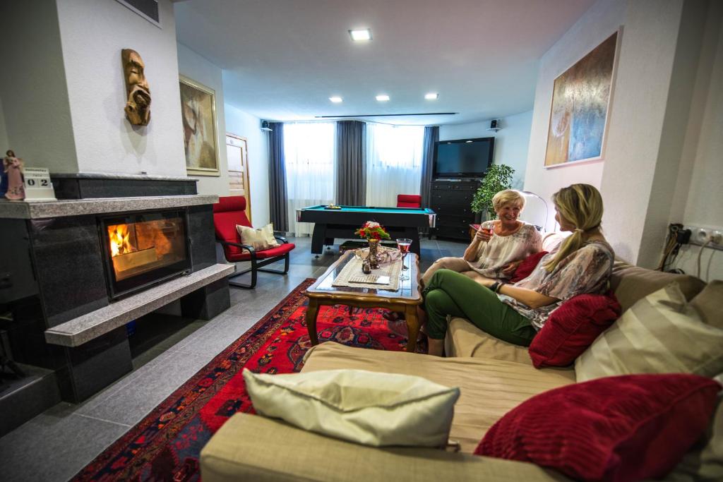 Posedenie v ubytovaní Moroder Haus