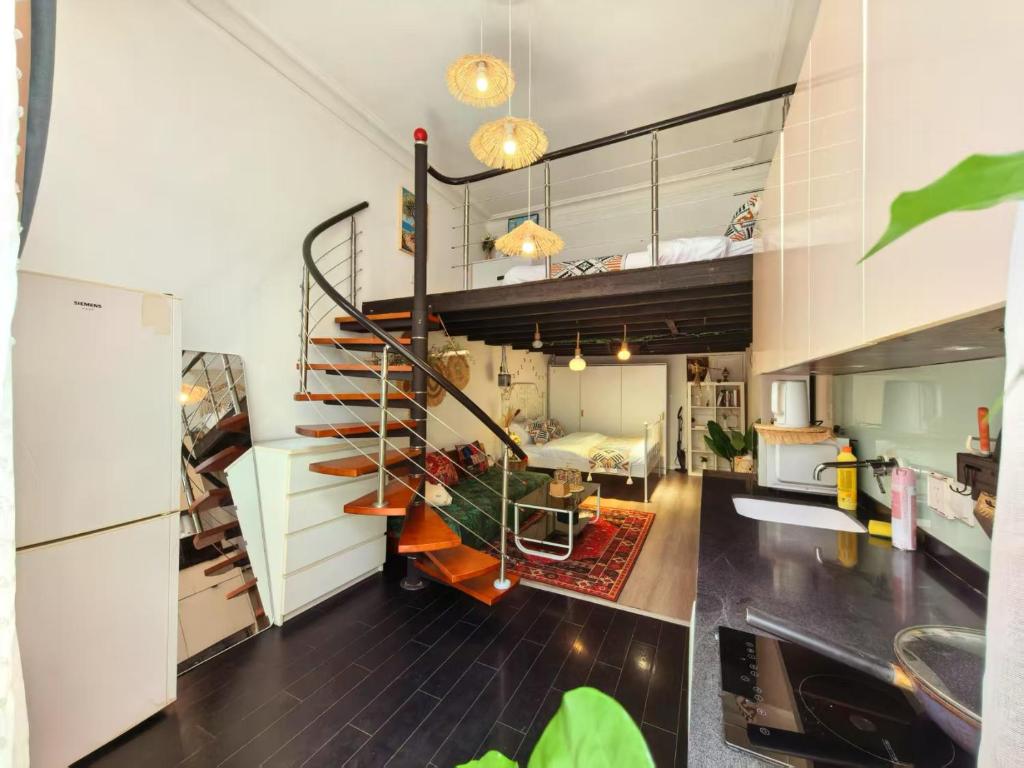 Η κουζίνα ή μικρή κουζίνα στο Shanghai Hills & Aromahome Sunshine BnB Close to line1&10&12