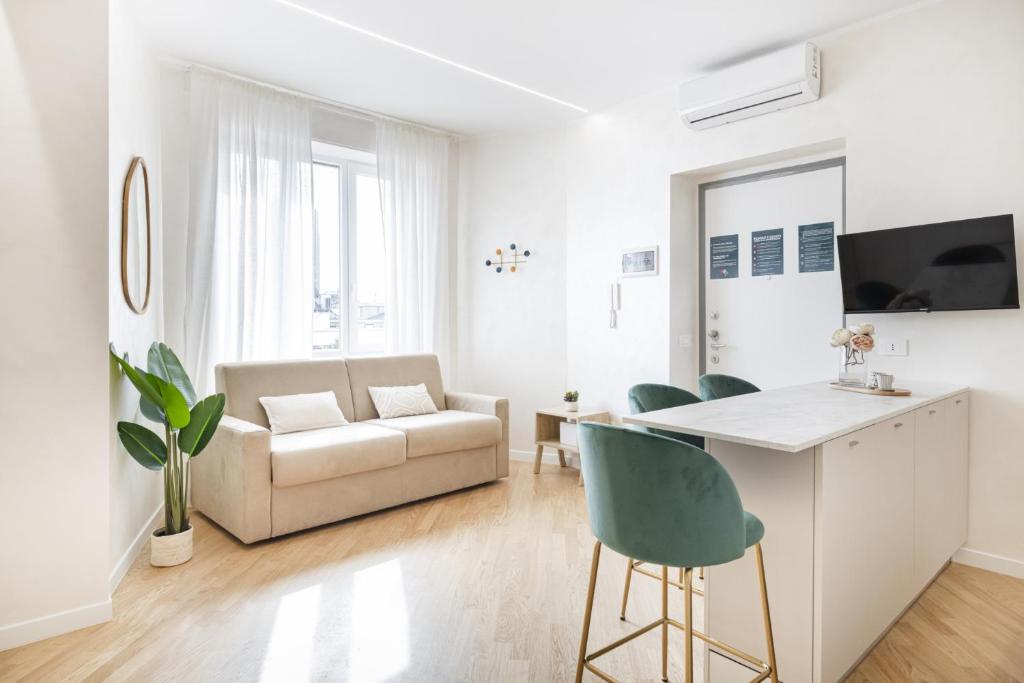 Easylife - Milano - Corso Porta Nuova 46 (P6)