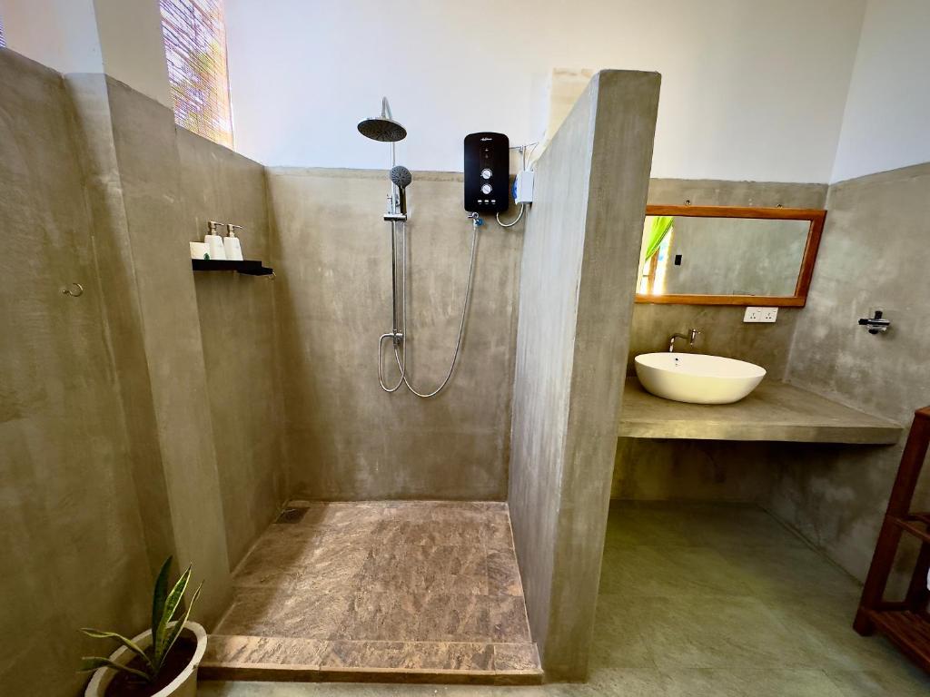 Amba Kola Udawalawa - 8