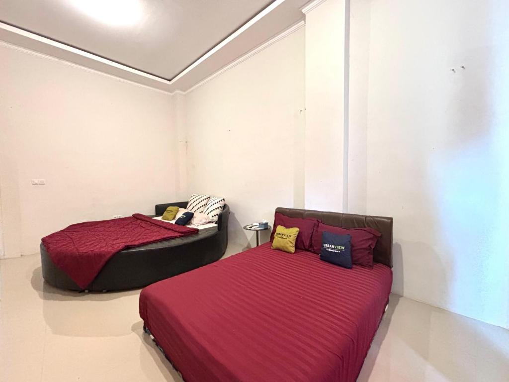 Urbanview Hotel Trisna Tulungagung - Camera Familiare