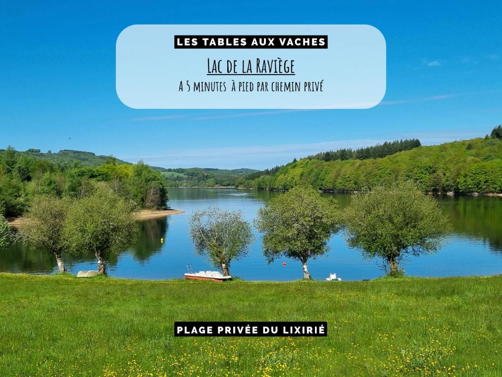 a screenshot of a text message about a lake at Chambres d'Hôtes avec cuisine au lac de la Raviège - Les Tables Aux Vaches in La Salvetat