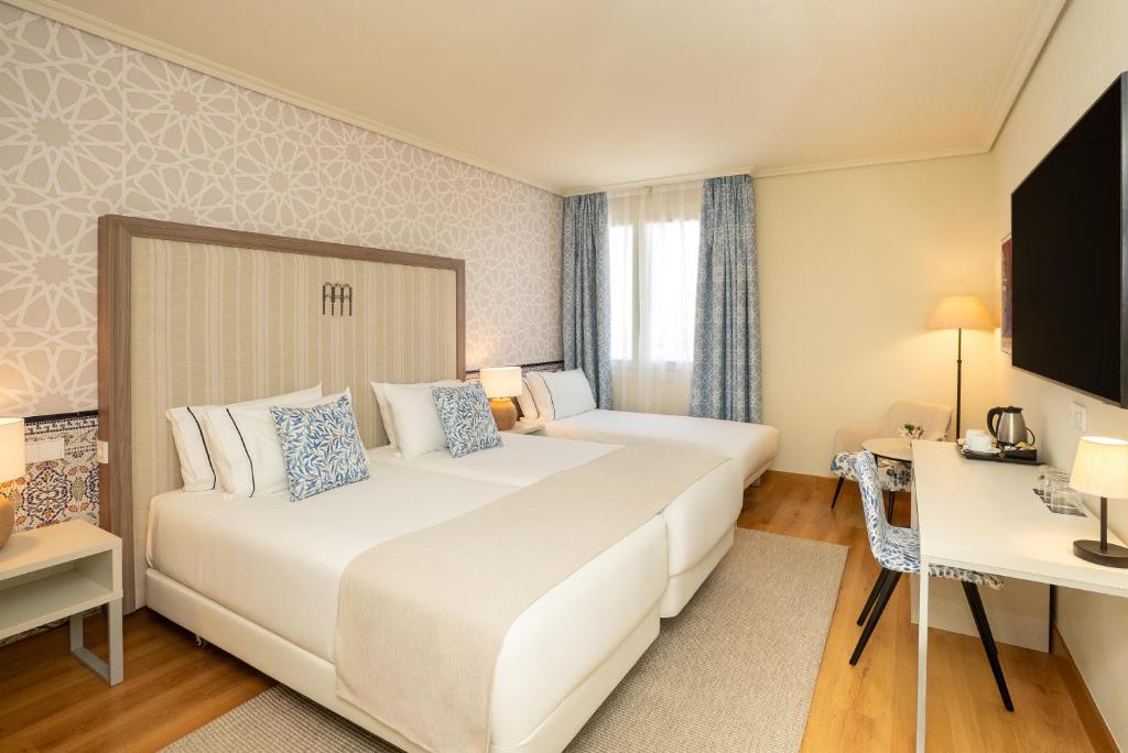 
Superior Room with Extra Bed
