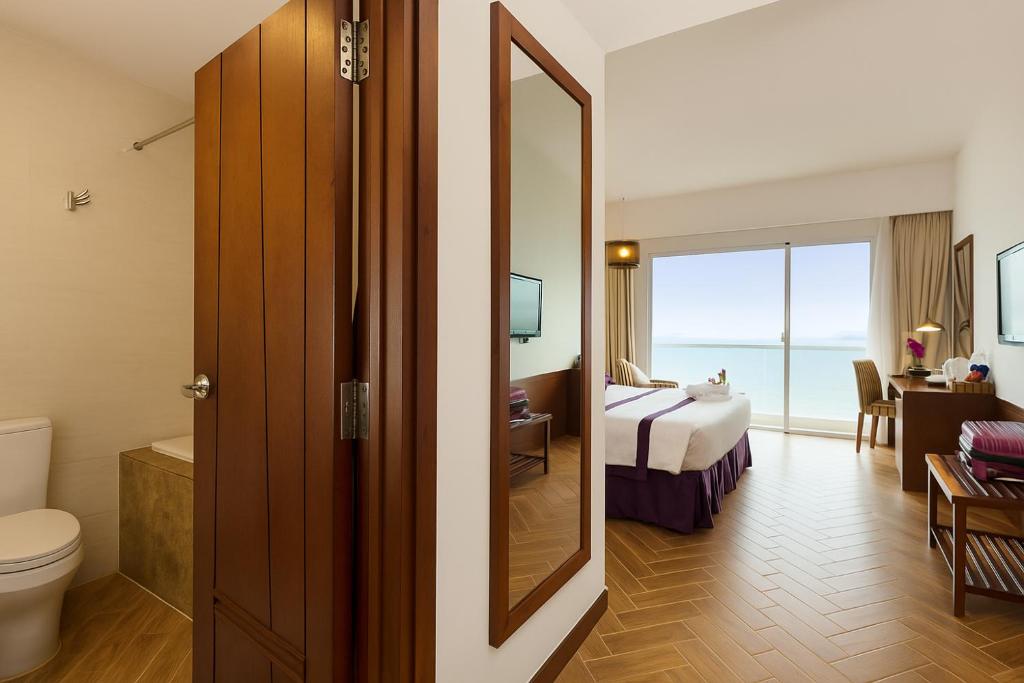 Phòng Junior Deluxe Có Giường Cỡ King Nhìn Ra Biển