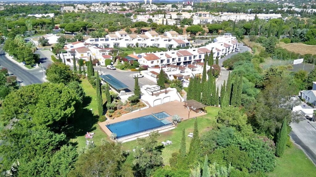 Letecký snímek ubytování Vilamoura Club Villa 2 With Pool by Homing