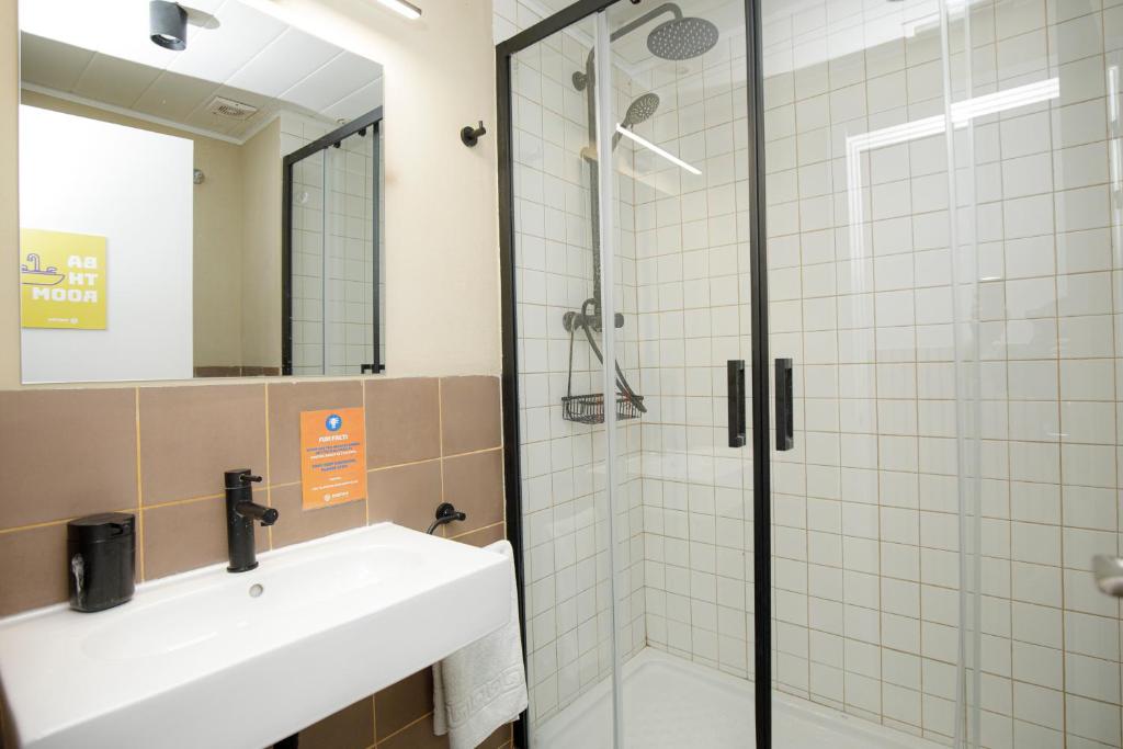 Onefam Paralelo - 13