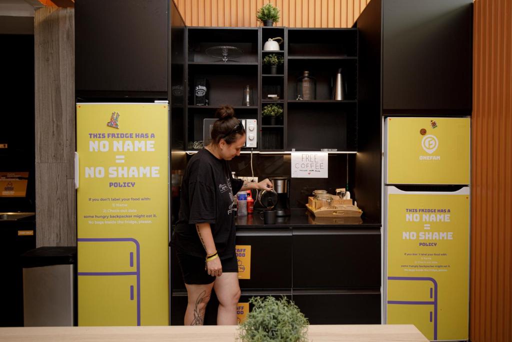 Onefam Paralelo - 16