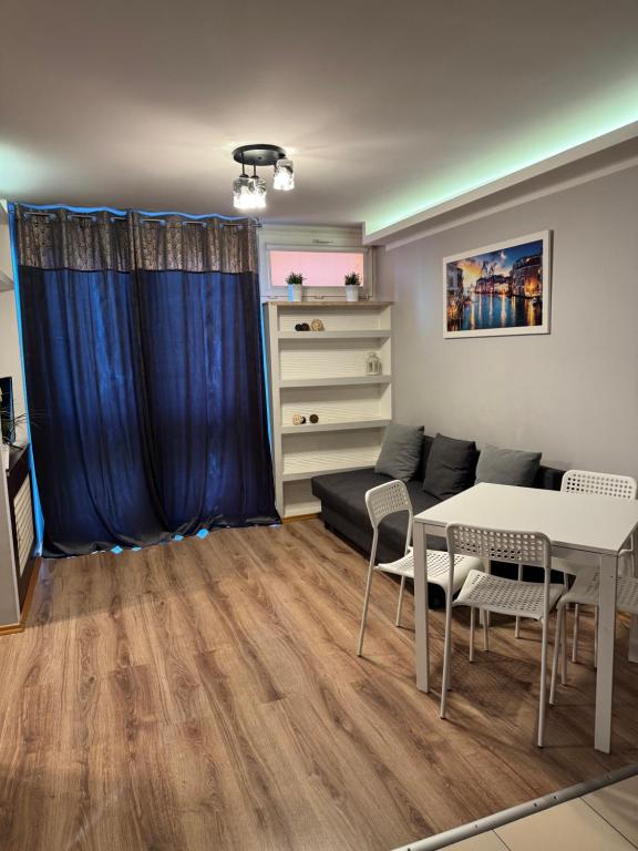 Coser Apartamenty Grzybowska - 