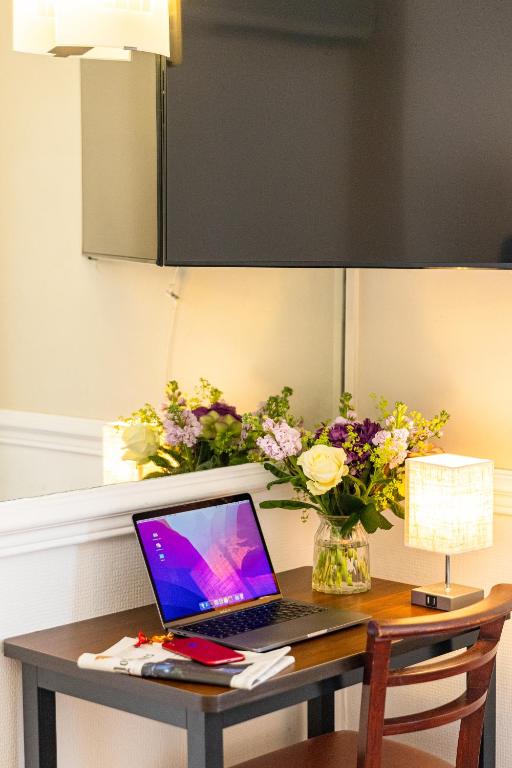 Hotel Claude Bernard Saint-Germain - Resim 23