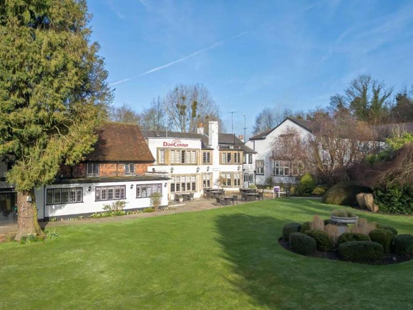 Zahrada ubytování Dancenter Boutique Luxury Gatwick Airport