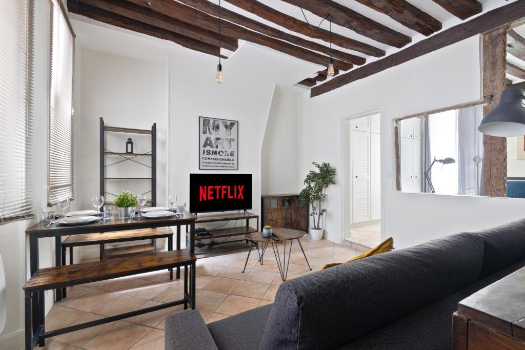 Heart of Paris 1BR-4P Le Marais 7 Free Netflix
