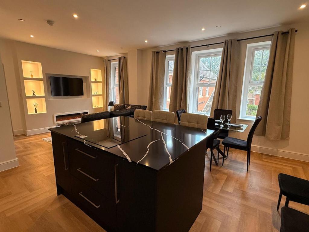 Μια τηλεόραση ή/και κέντρο ψυχαγωγίας στο Luxury Penthouse Duplex