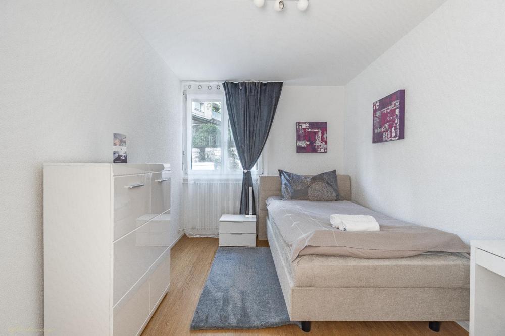 
Single Room with Shared Bathroom
