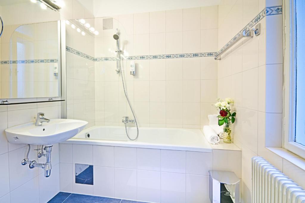 Hotel Viktoria Schönbrunn - Resim 11