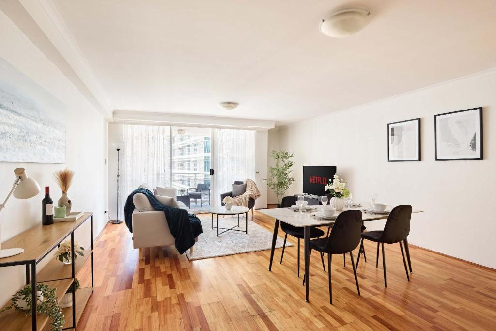 Μια τηλεόραση ή/και κέντρο ψυχαγωγίας στο George St CBD Central Walk to Harbour