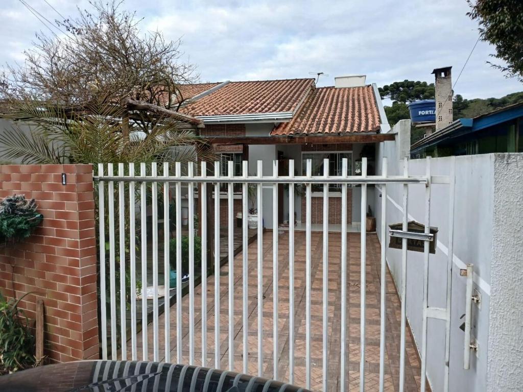 Espaço inteiro em Campina Grande do Sul 3 quartos