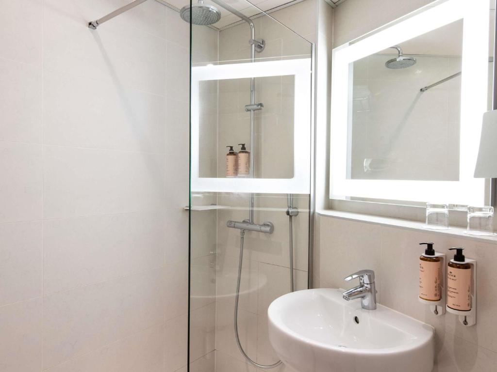 Mercure Paris Montparnasse Raspail - Resim 20