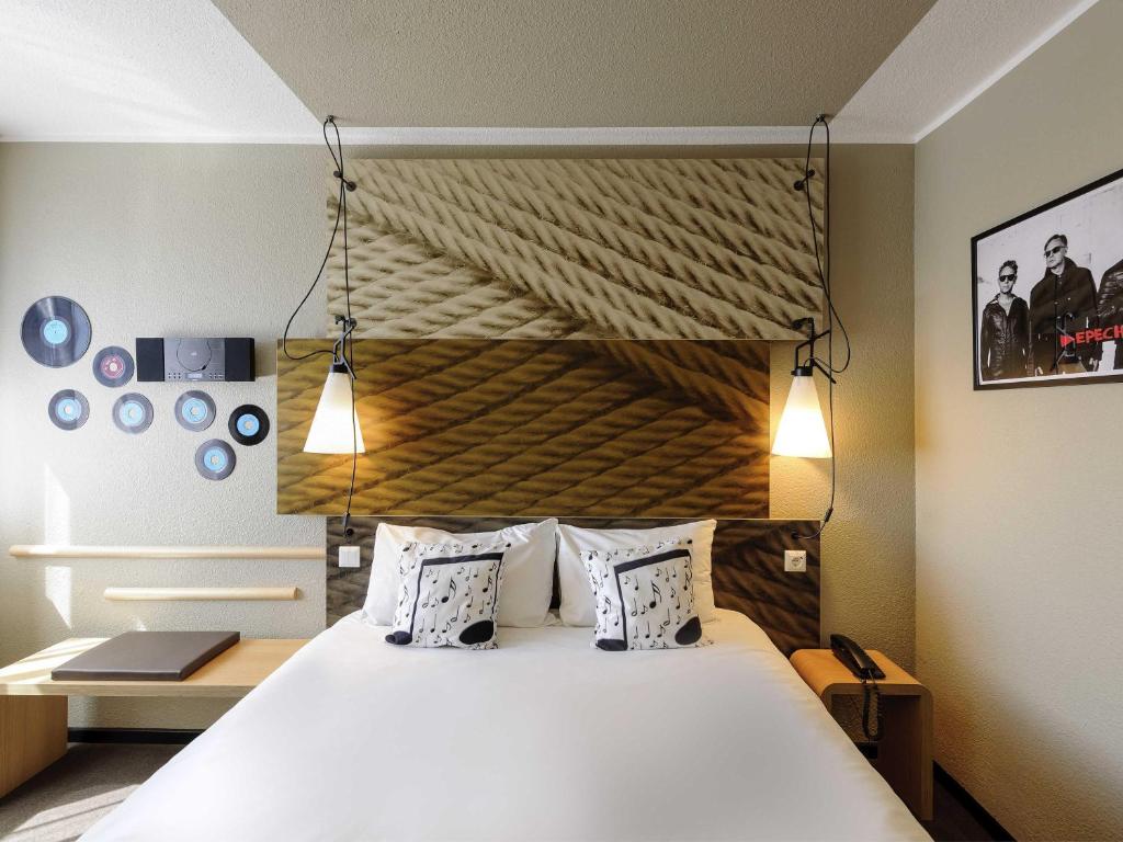 ibis Berlin Mitte - Resim 11