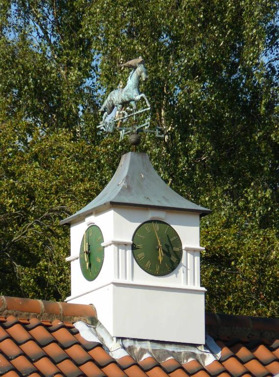 Stableside Hotel at York Racecourse - Resim 26