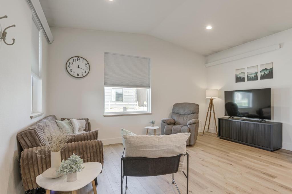 TV a/nebo společenská místnost v ubytování Mtn-Views, Pet-Friendly! Family Home in Ranchester