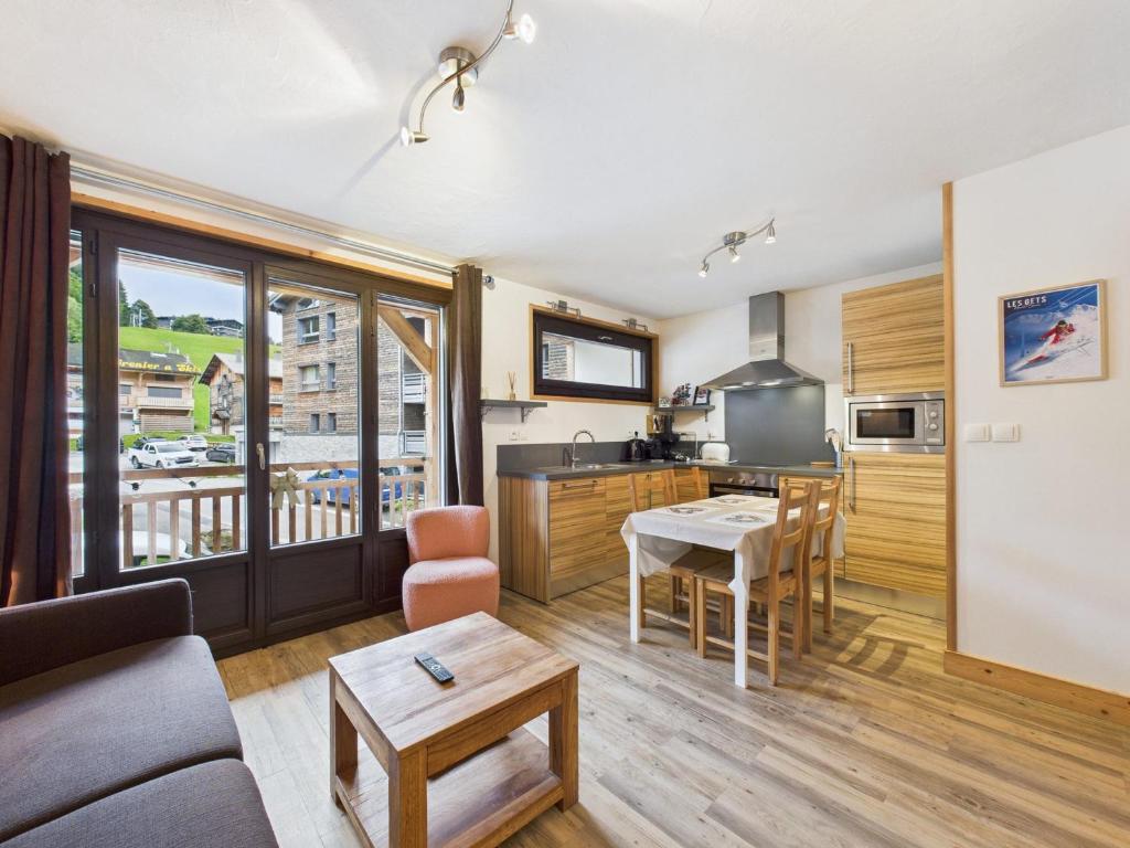 Appartement au centre des Gets avec balcon, proche pistes, commerces et activités, 4/5 couchages