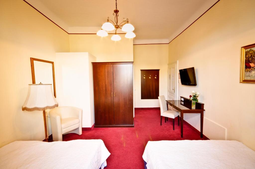Hotel Viktoria Schönbrunn - Quadruple Room