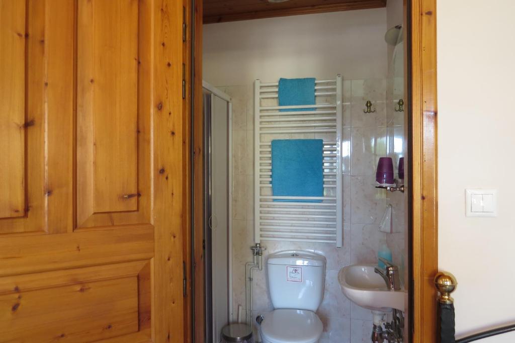 Koupelna v ubytování Mystras Inn