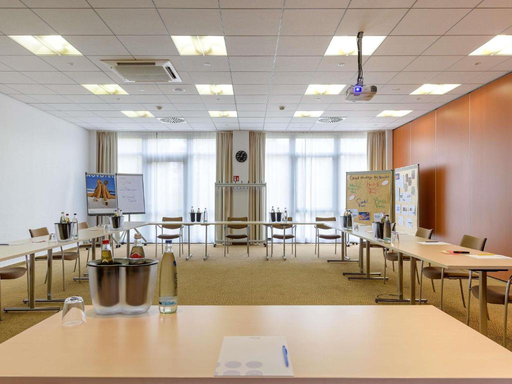 Novotel Nürnberg am Messezentrum - Resim 30