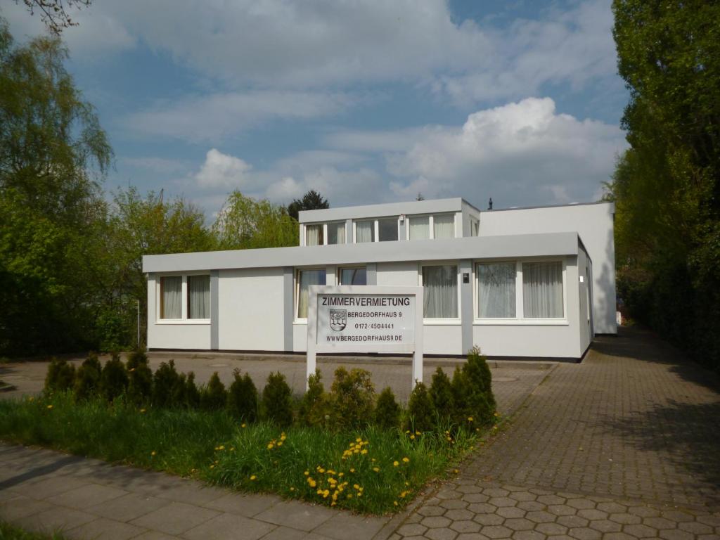 Budova, kde se penzion – hostinec nachází