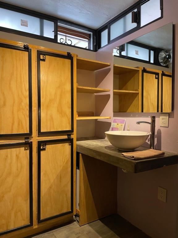 Dapur atau dapur kecil di Hostal La Isla