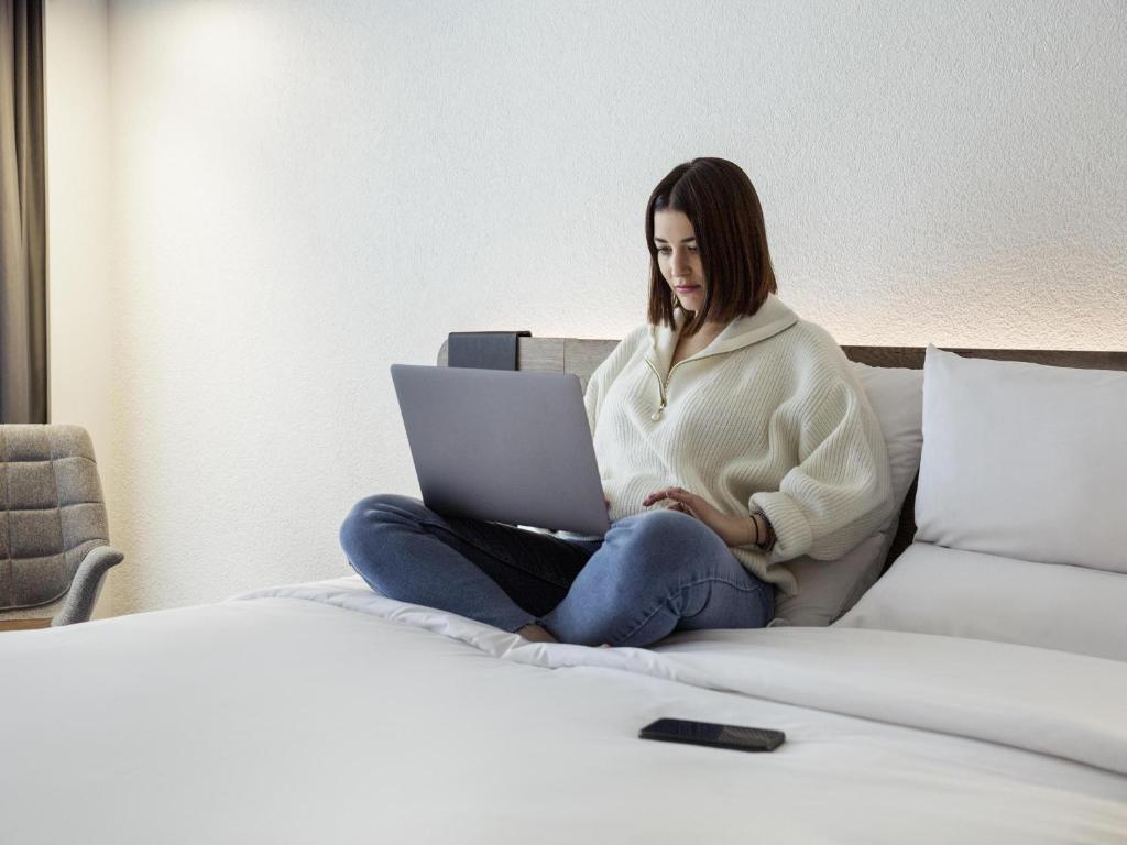 Novotel Lausanne Bussigny - Resim 17