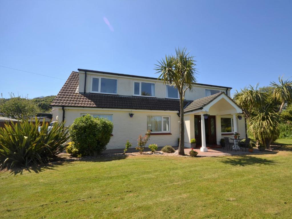 Κήπος έξω από το 5 Bed in Tenby 56683