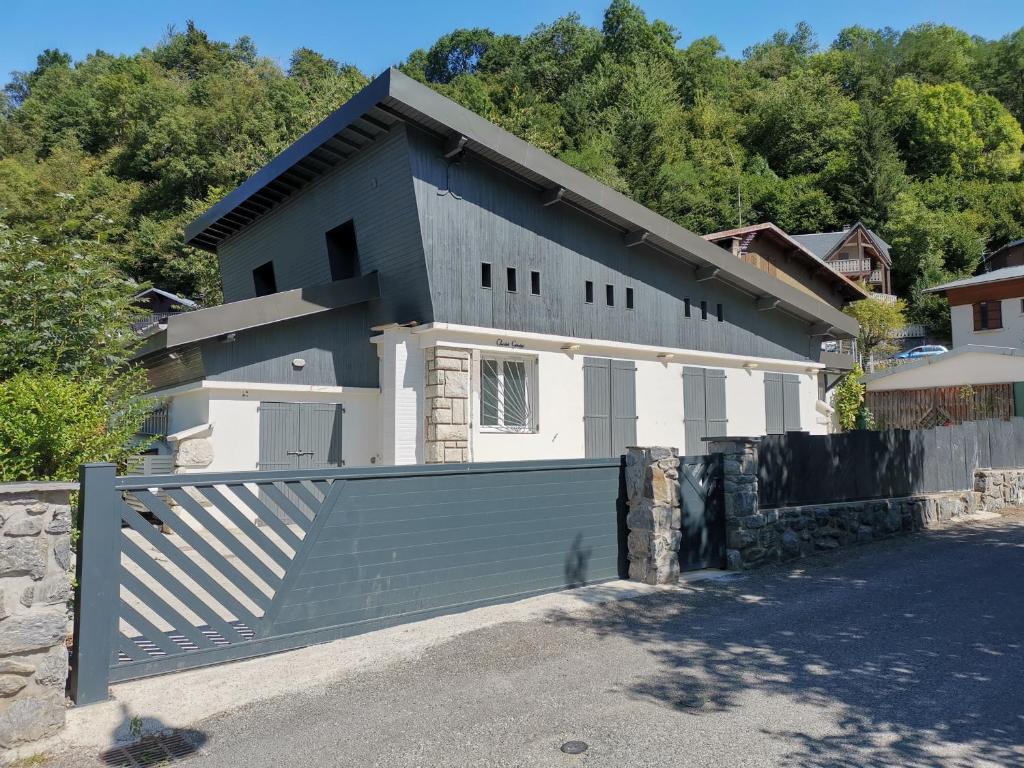 Edifici on està situat la casa o xalet