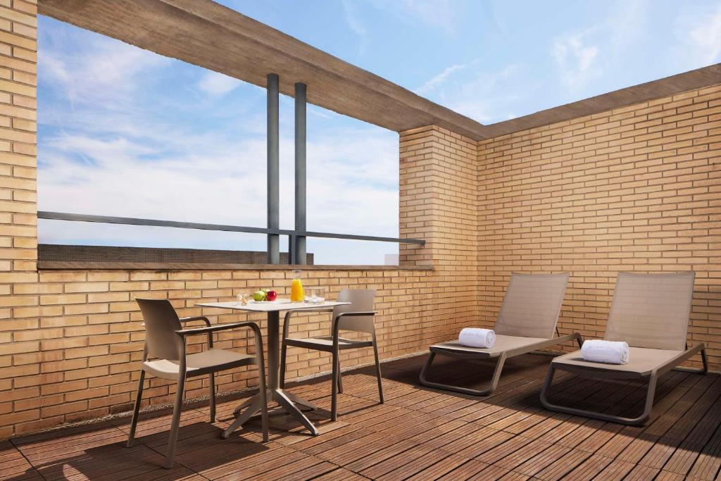 NH Ciudad de Valencia - Resim 2